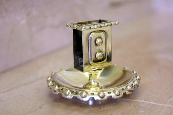 Антикварная спичечница латунная, полностью отполированная