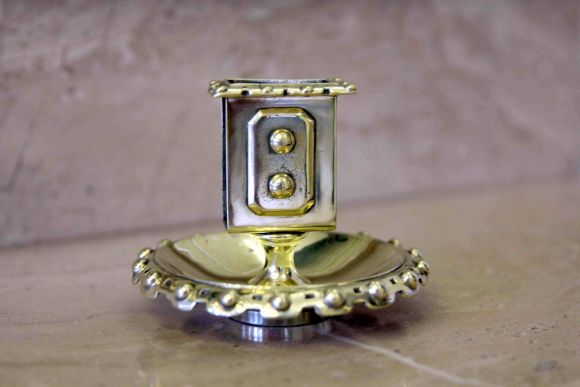 Антикварная спичечница латунная, полностью отполированная