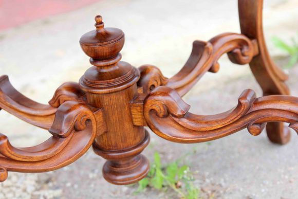 Антикварный стол из дерева. Европа. Начало 20 века