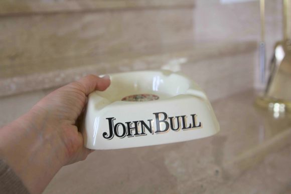 Брутальная пепельница John Bull Pub