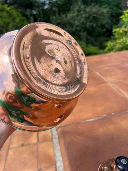 Замечательный винтажный чайник из меди и латуни.