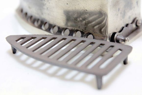 Коллекционный утюг с красной ручкой. Идеальное состояние