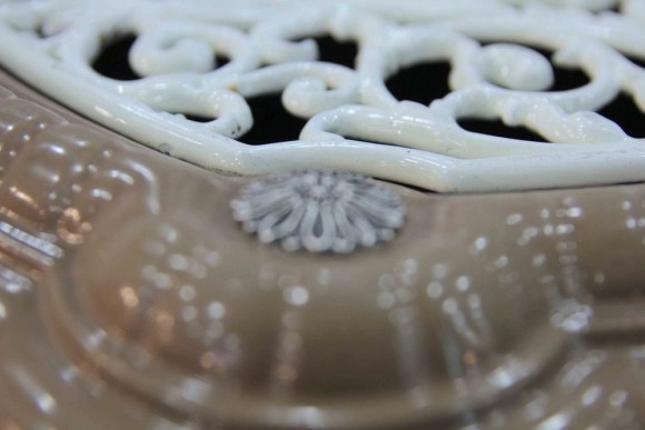 Антикварная чугунная печь в великолепном исполнении. Европа. Конец 19 века