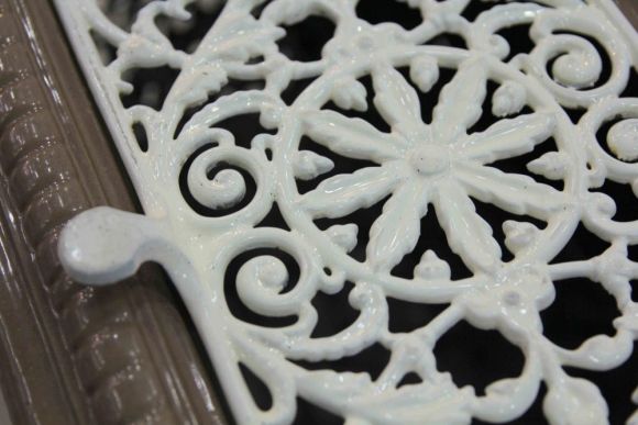 Антикварная чугунная печь в великолепном исполнении. Европа. Конец 19 века