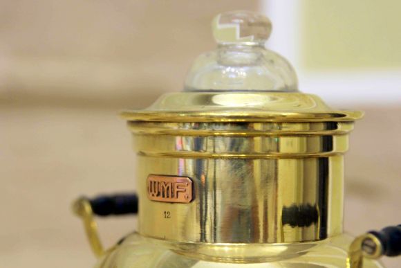 Самовар - бульотка из латуни. 1911 года. Клейма. Полировка