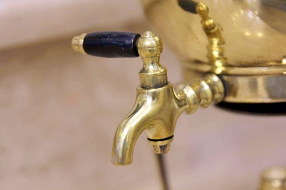 Самовар - бульотка из латуни. 1911 года. Клейма. Полировка