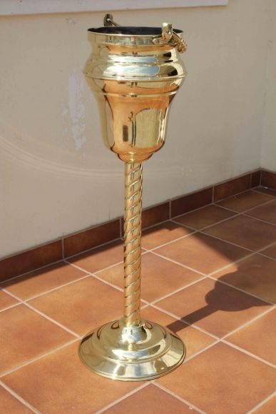 Латунный кулер для шампанского на ножке
