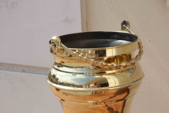 Латунный кулер для шампанского на ножке