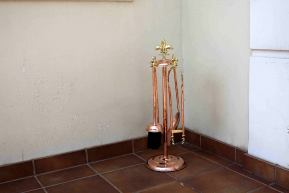 Шикарный каминный набор из меди с латунными вставками