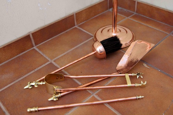 Шикарный каминный набор из меди с латунными вставками