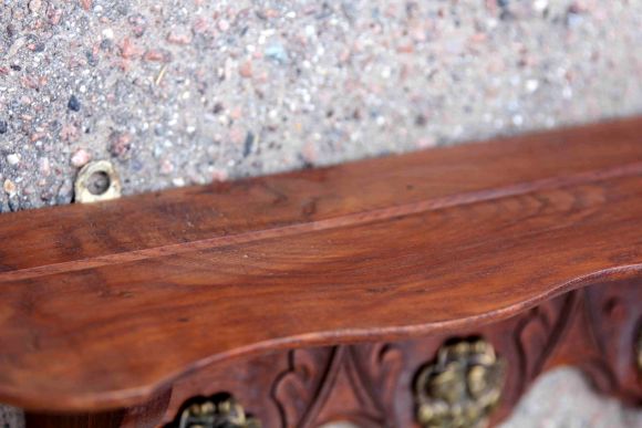 Деревянная вешалка с полкой ручной работы