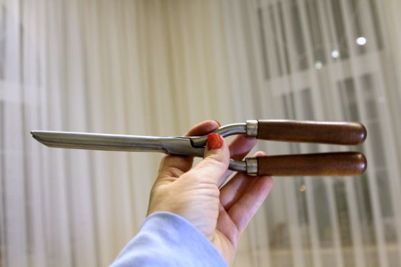 Щипцы для завивки волос