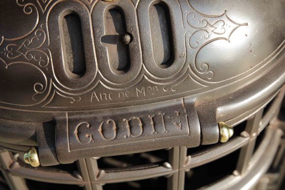 Шикарная старинная печь-камин. Без потерь. Европа. Конец 19 века