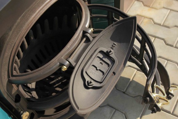 Шикарная старинная печь-камин. Без потерь. Европа. Конец 19 века