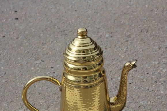 Красивый, интерьерный, латунный кофейник
