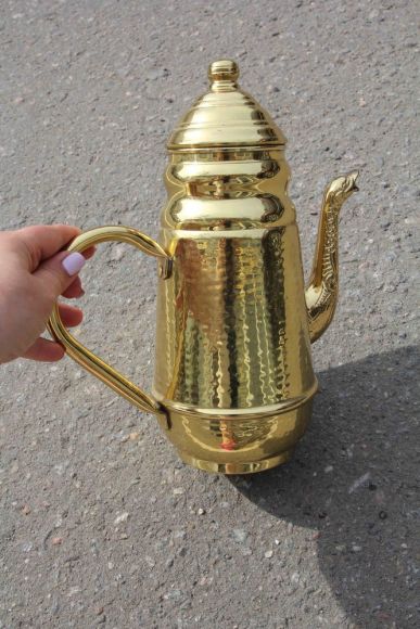 Красивый, интерьерный, латунный кофейник