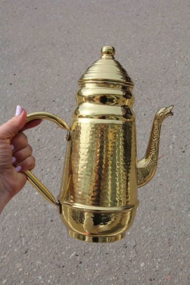 Красивый, интерьерный, латунный кофейник