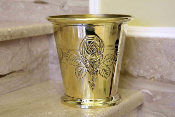 Невероятное латунное кашпо, ваза для цветов или ведро для шампанского