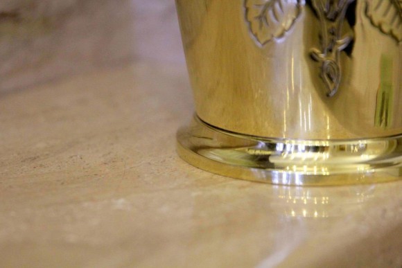 Невероятное латунное кашпо, ваза для цветов или ведро для шампанского