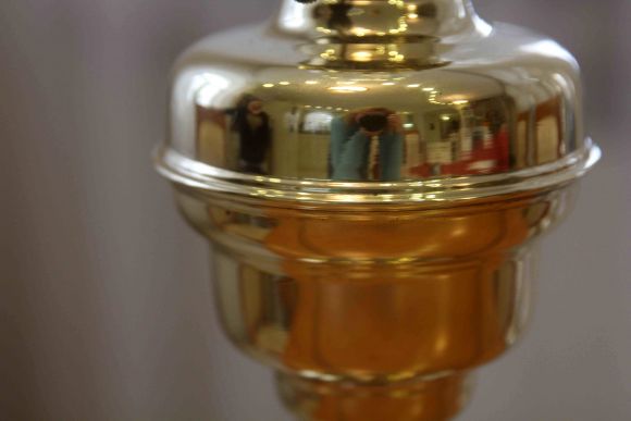 Изящная антикварная керосиновая лампа. Европа. Начало 20 века