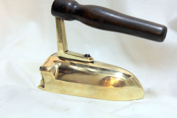 Редкий антикварный утюг в идеальном состоянии