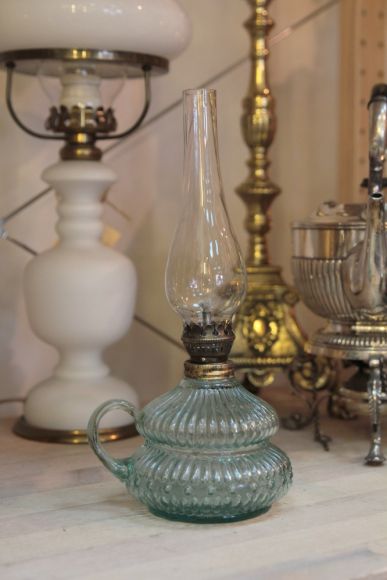 Необыкновенно хорошенькая  лампа. Европа