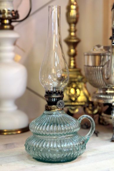 Необыкновенно хорошенькая  лампа. Европа