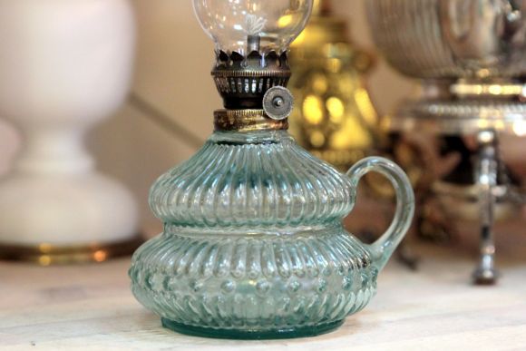 Необыкновенно хорошенькая  лампа. Европа