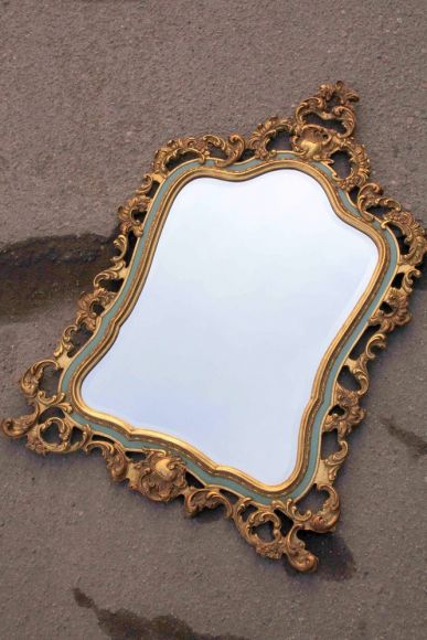 Великолепное старинное ажурное зеркало в позолоте