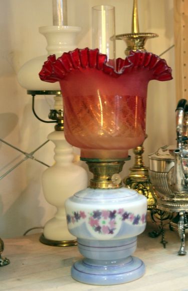 Эксклюзивная, старинная, керосиновая лампа. Франция 