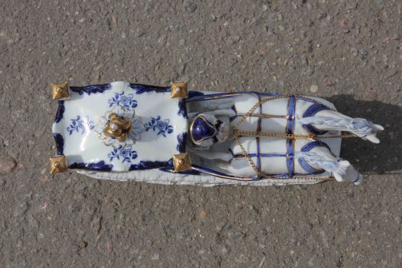 Великолепная антикварная статуэтка из фарфора .Европа. Середина 20 века