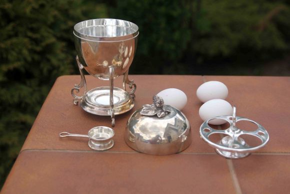 Коллекционная английская яйцеварка. Посеребрение