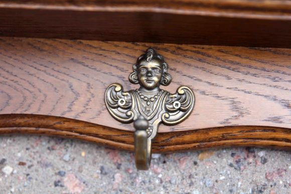 Лаконичная деревянная вешалка с 7 мью крючками