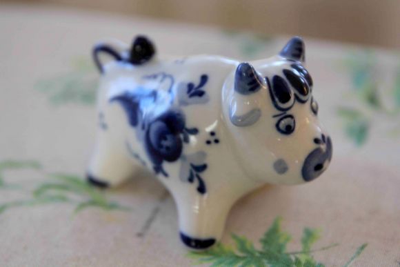 Винтажные фарфоровые бычки Гжель 