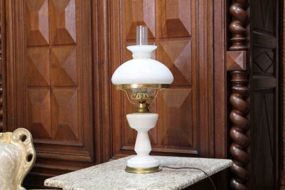 Винтажная настольная лампа