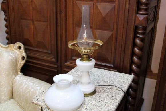 Винтажная настольная лампа