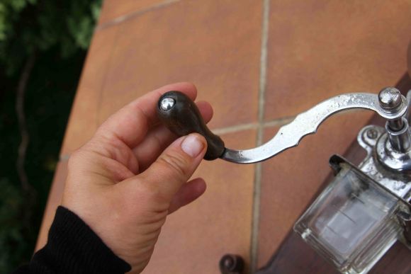 Настенная антикварная кофемолка в полном сборе