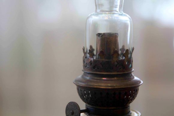 Восхитительная антикварная керосиновая лампа. Европа. Начало 20 века