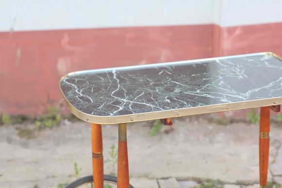 Винтажный сервировочный столик на колесиках