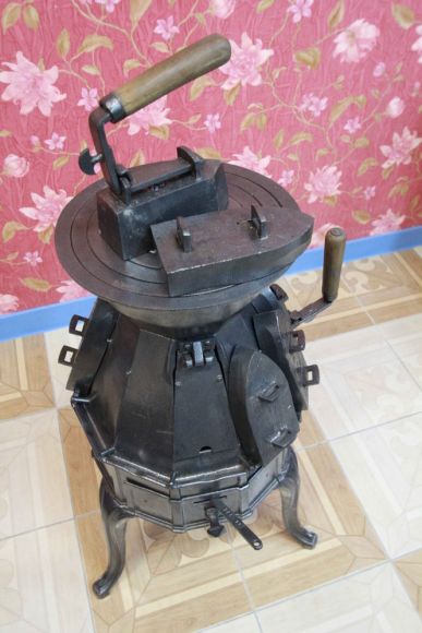 Старинная утюжная станция в идеале и полном сборе! Настоящий ЭКСКЛЮЗИВ