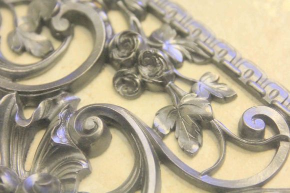 Очень красивая чугунная литая решетка из Европы