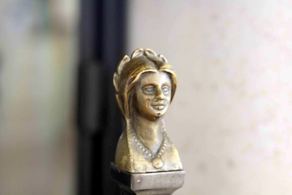 Старинный каминный колосник - подставка под дрова