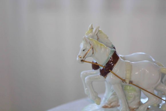 Антикварная жанровая статуэтка "пахари". Европа. Середина 20в.