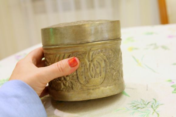 Замечательная латунная шкатулочка овальная форма