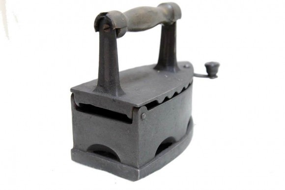 Старый угольный утюг. Производство Касимов. Россия. Начало 20 в.