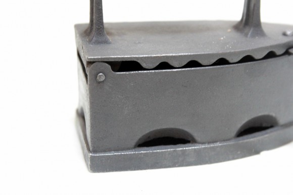 Старый угольный утюг. Производство Касимов. Россия. Начало 20 в.