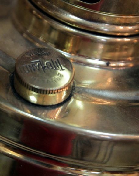 Интересная антикварная керосиновая лампа. Франция