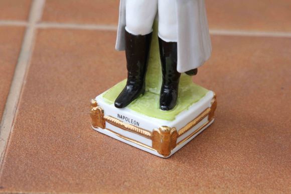 Антикварная фарфоровая статуэтка Наполеон. Европа.Середина 20 века