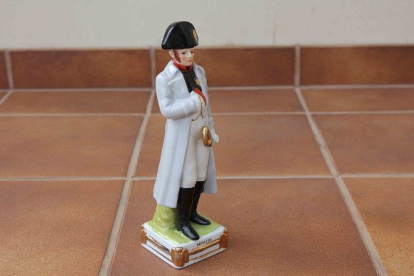 Антикварная фарфоровая статуэтка Наполеон. Европа.Середина 20 века