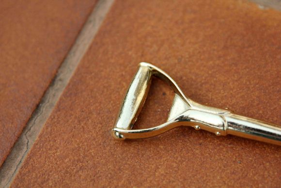 Латунная лопатка - открывалка для бутылок